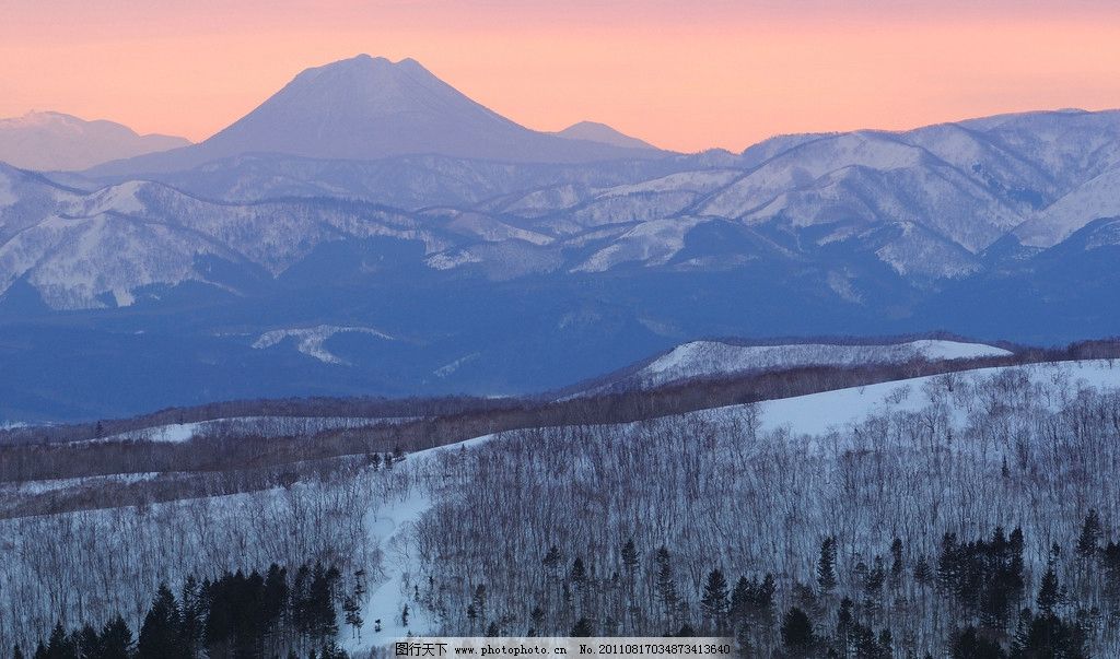 雪山 雪景 雪地 寒冷 虚幻的风景 自然风景 自然景观 摄影