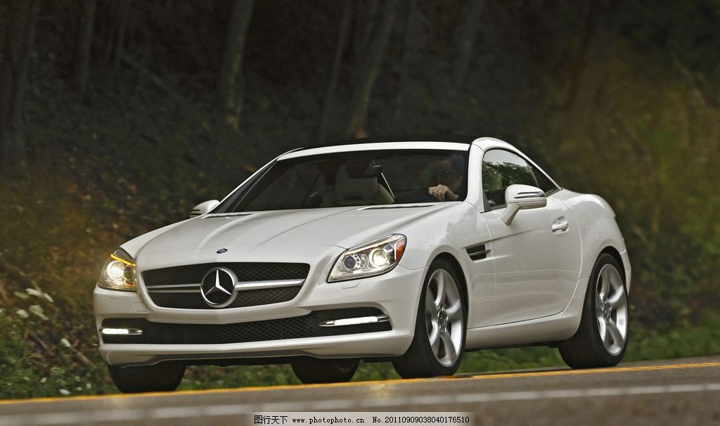 奔驰两人座图片